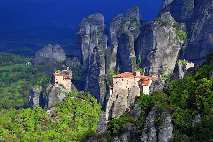 C:\Users\Esy\Desktop\Greece\greece-meteora-monasteries-and-rock-spires.jpg