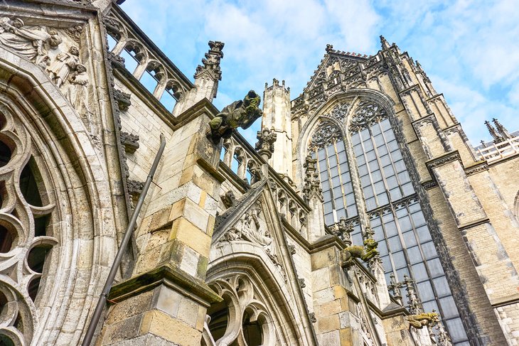 C:\Users\Esy\Desktop\Netherlands\netherlands-top-rated-attractions-cathedral-square-utrecht (1).jpg