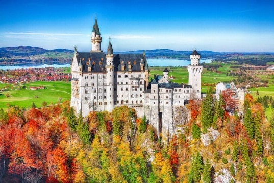 C:\Users\Esy\Desktop\Germany\germany-top-attractions-ultimate-fairytale-castle-neuschwanstein.jpg