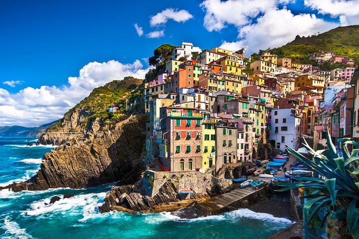 C:\Users\Esy\Desktop\Italy\italy-best-places-to-visit-cinque-terre.jpg
