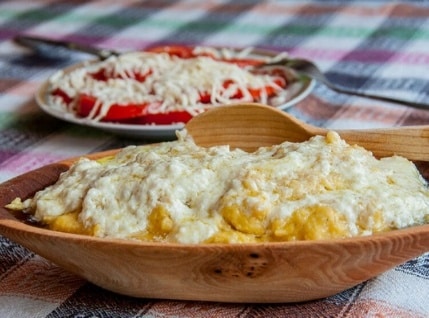 C:\Users\Esy\Desktop\n\montenegrin-maize-porridge-750x563.jpg