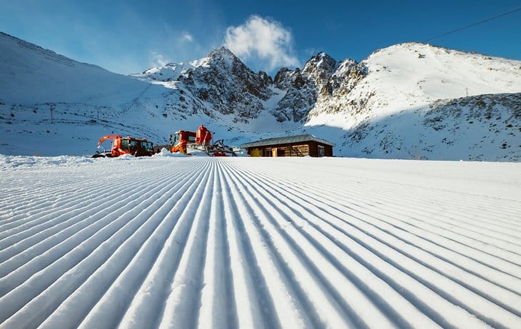 C:\Users\Esy\Desktop\Slovakia\slovakia-top-things-to-do-try-alpine-skiing.jpg